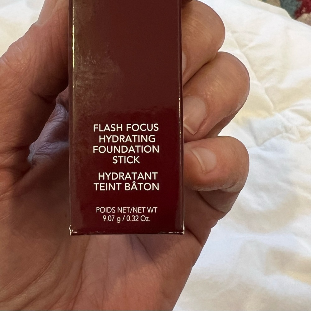 WANDER Beauty flash focus hydrating foundation stick TAN - Picture 3 of 7